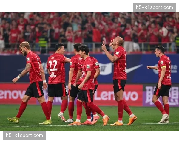 成都蓉城3-0完胜青岛西海岸,费利佩上演帽子戏法